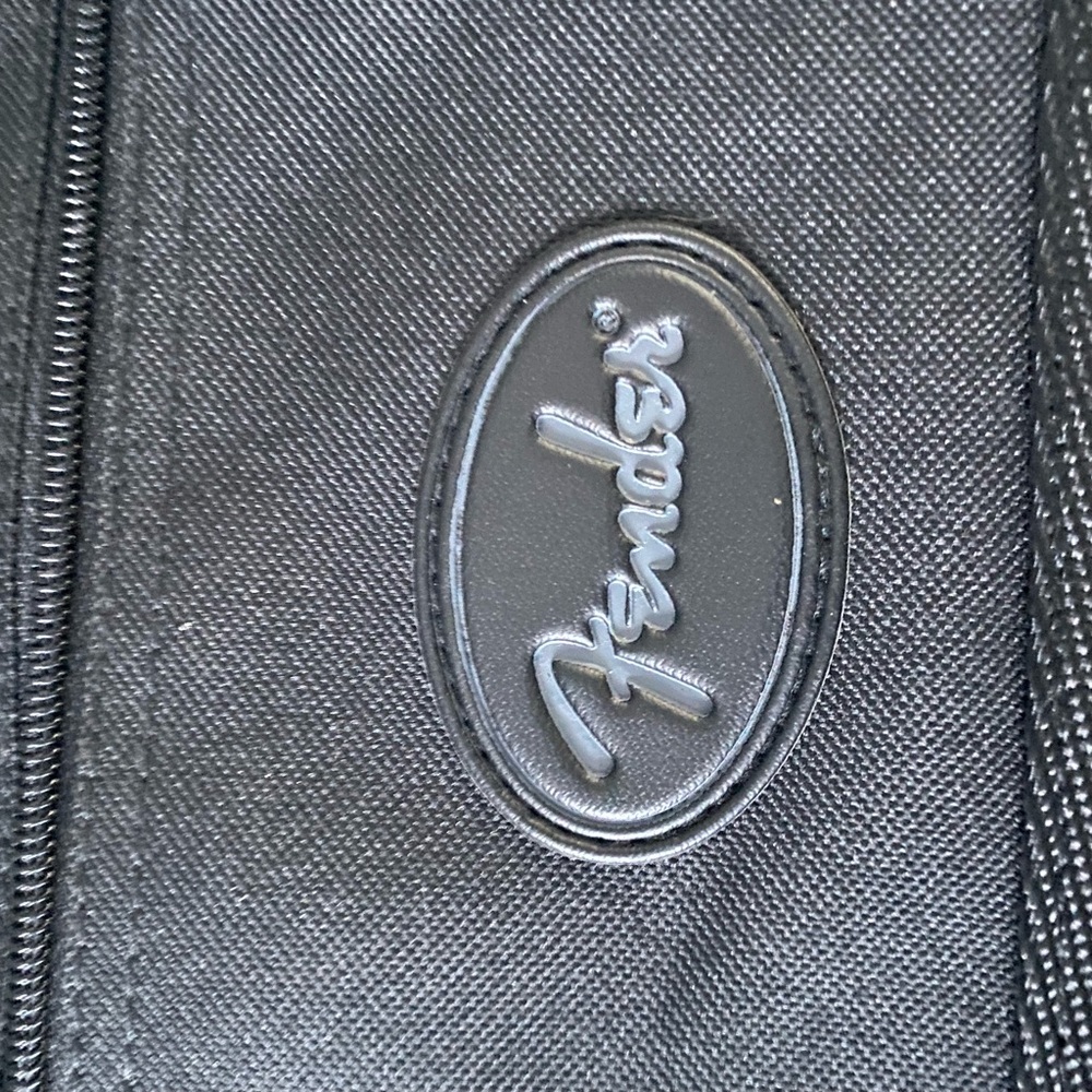FENDER SOFT BLACK PADDED GUITAR
GIG BAG CASE NEW WITH TAG - Picture 8 of 11